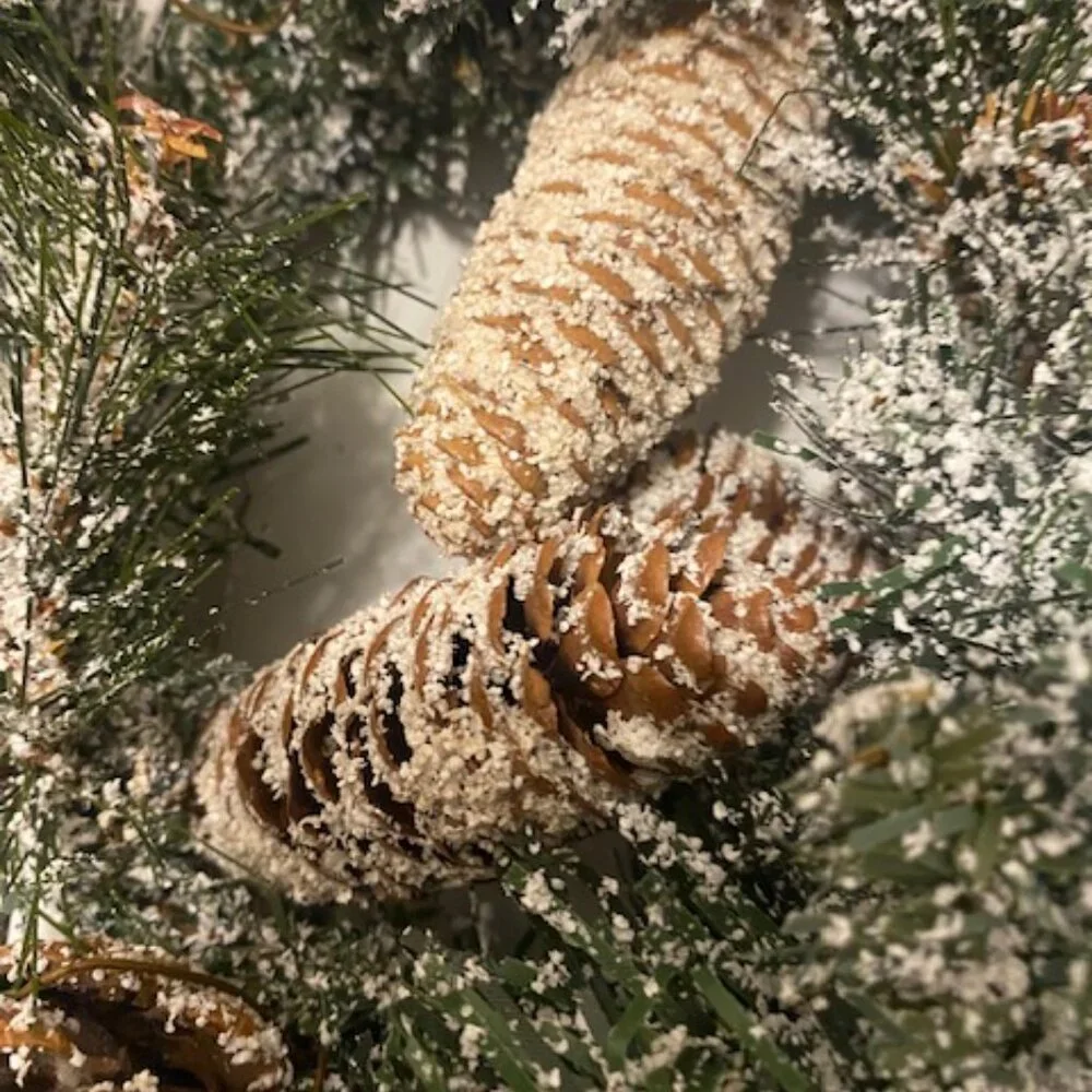 ASHLAND Christmas 12in Wreath Couronne 30.4cm Snowy Noble Pine